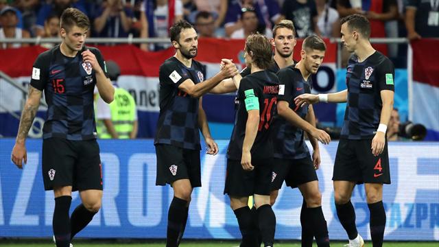 La Croazia spegne i sogni dell'Islanda con un 2-1 firmato dagli "italiani" Badelj e Perisic