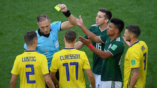 Гальярдо получил самую раннюю желтую карточку в истории чемпионатов мира