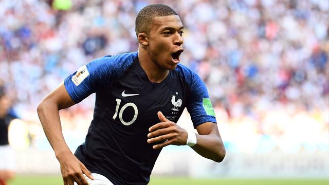 Un doublé à moins de 20 ans en Coupe du monde ? Mbappé rejoint Pelé, rien que ça