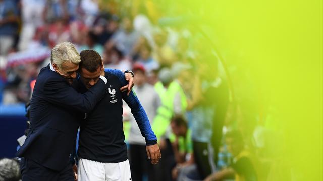 « Caca-culotte », « 37 ». Kiki », son « scooter » : les Bleus ne sont pas encore redescendus de leur nuage
