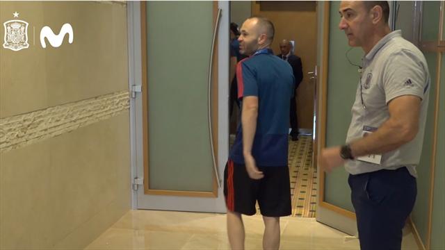 Mundial Rusia 2018: Así llegaron los jugadores de España a la charla técnica previa al partido Mundial Rusia 2018: Así llegaron los jugadores de España a la charla técnica previa al partido