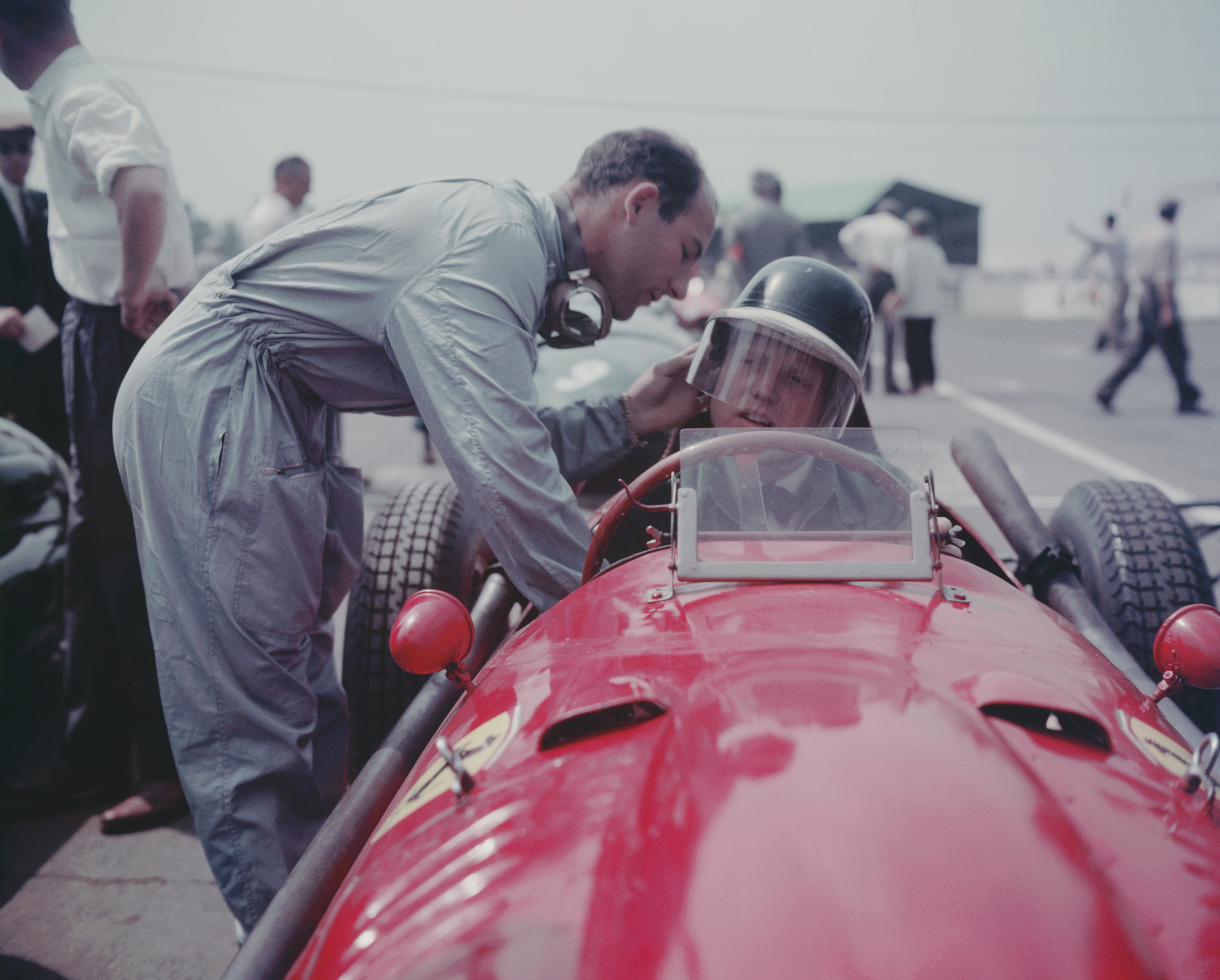 Mike Hawthorn (Ferrari), Stirling Moss (Vanwall) au Grand Prix de France 1958