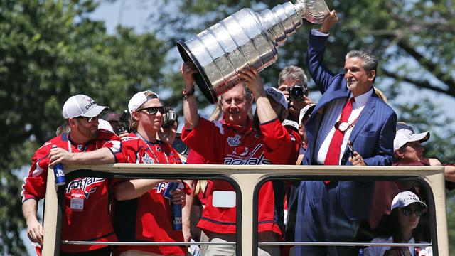 Owetschkin bringt Stanley Cup zur Fußball-WM