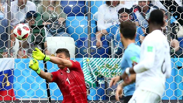 Le pagelle di Uruguay-Francia 0-2: Varane perfetto, che papera Muslera!