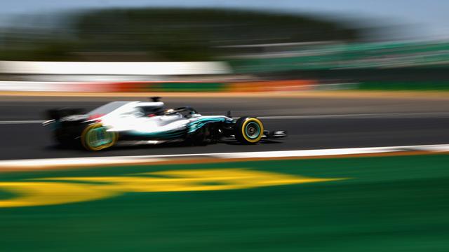 Büyük Britanya'da pole pozisyonu Hamilton'ın