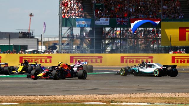 Hamilton non ci sta: "Una Ferrari mi ha colpito, oggi si sono viste strane tattiche"