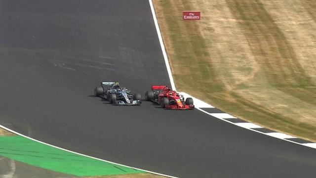 Vettel sorpassa Bottas alla curva 6 e vince a Silverstone: il video della prodezza di Seb