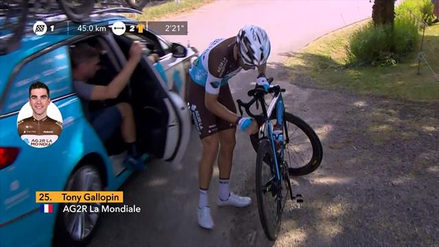 Tour de Francia 2018: Tony Gallopin, golpeado por su propio mecánico y... pudo ser peor Tour de Francia 2018: Tony Gallopin, golpeado por su propio mecánico y... pudo ser peor