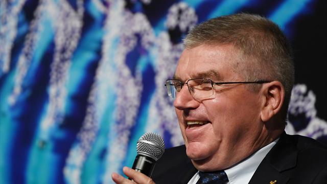 IOC-Präsident Bach besucht WM-Endspiel und trifft Putin