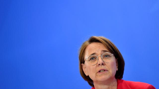 Umgang mit Özil: Integrationsbeauftragte kritisiert Grindel und Bierhoff