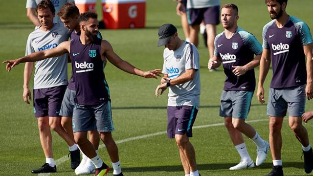 El Barça se entrena por segunda vez con Arthur a la espera de Lenglet