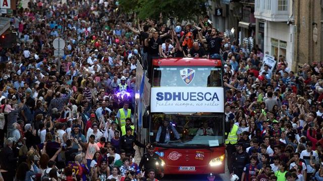 "Déjate la voz", lema de la campaña de abonados del Huesca
