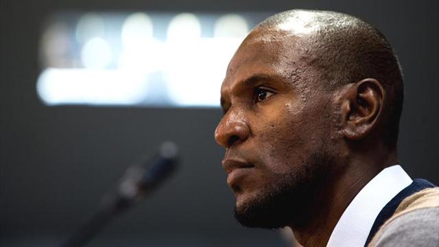 Abidal asegura que Yerry Mina debe abordar su futuro con Valverde