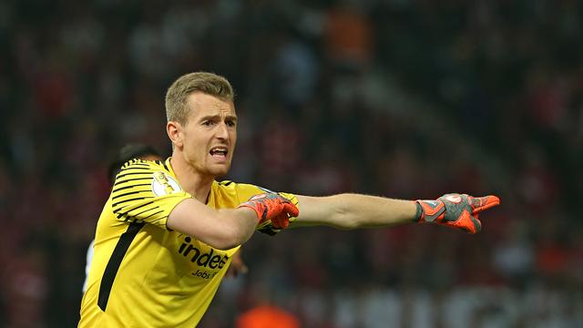 Leverkusen in der Vorbereitung zunächst ohne Torhüter Hradecky
