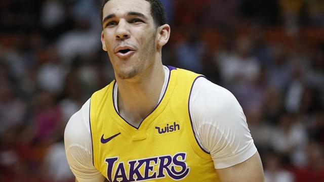 El base de Los Angeles Lakers Lonzo Ball será operado de la rodilla izquierda