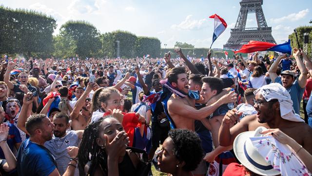 Du stress à la libération finale, le sacre des Bleus au coeur de la fan zone de Paris