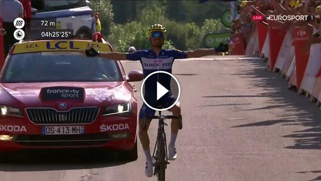 Che numero di Julian Alaphilippe: attacca sul Col de la Romme e vince a Le Grand-Bornand Che numero di Julian Alaphilippe: attacca sul Col de la Romme e vince a Le Grand-Bornand