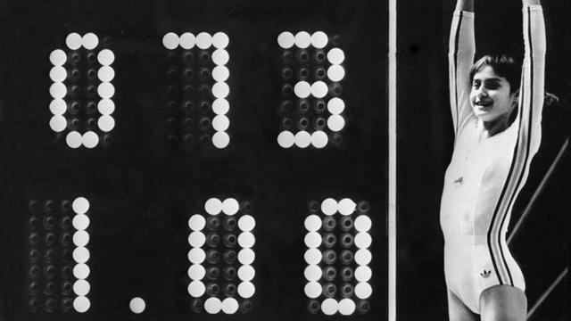 Nadia Comaneci e il primo 10 perfetto: 42 anni fa la 14enne sbalordiva il mondo Nadia Comaneci e il primo 10 perfetto: 42 anni fa la 14enne sbalordiva il mondo