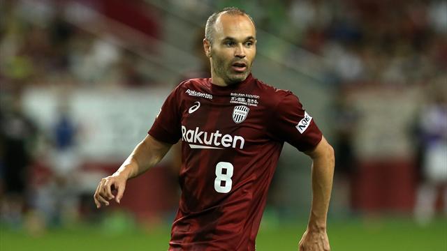 Suspenden a un jugador del Vissel Kobe por filtrar una noticia sobre Iniesta