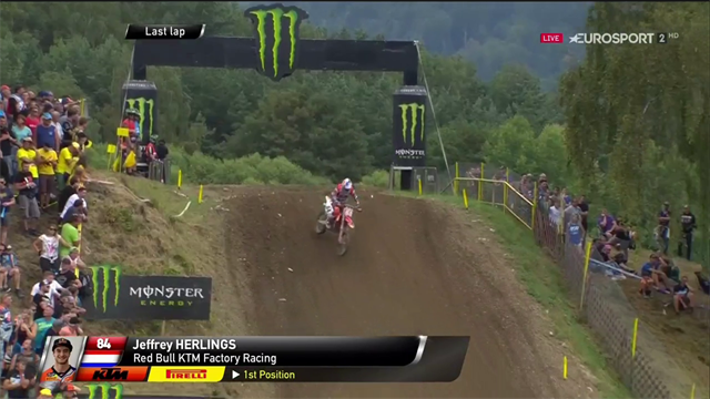 Vittoria da campione di Herlings in gara-1 in Repubblica Ceca, Tony Cairoli è secondo Vittoria da campione di Herlings in gara-1 in Repubblica Ceca, Tony Cairoli è secondo