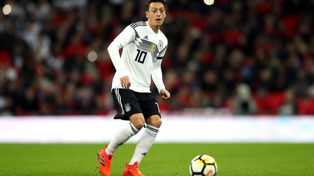 Hoeness: ‘Ozil has been playing crap for years’