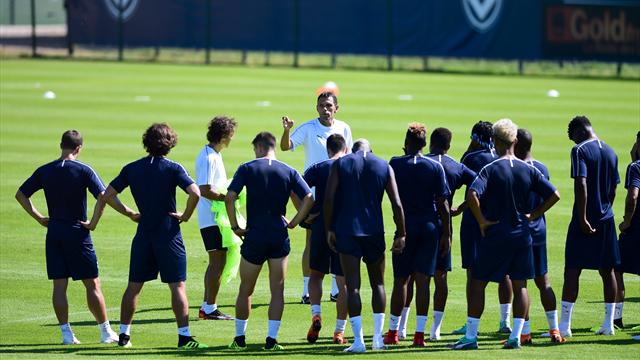 Bordeaux commence sa saison en nageant dans le doute