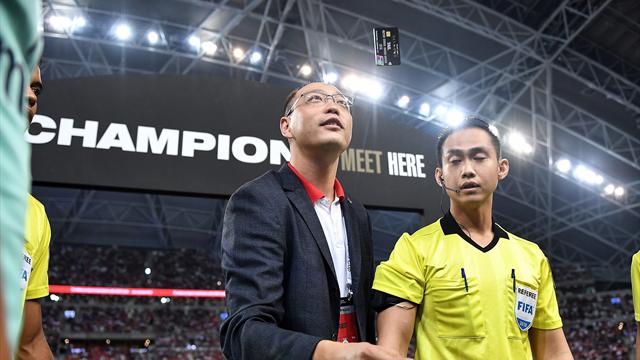 Arsenal-PSG : l’arbitre a effectué le tirage au sort… avec une carte bancaire