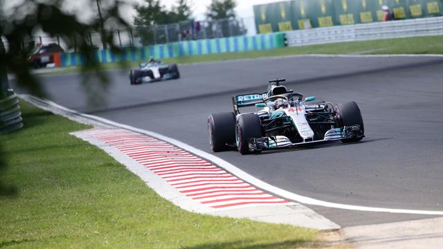 Lewis Hamilton farkı açıyor