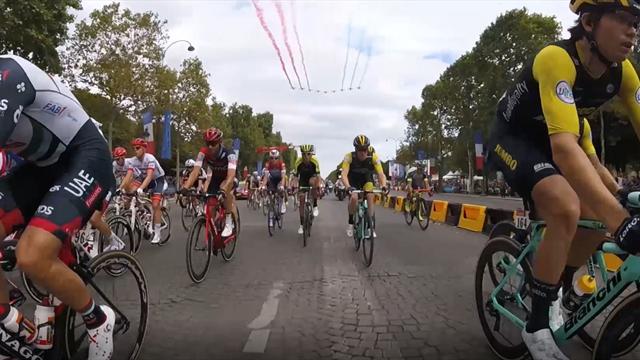 Onboard durch Paris: Die Schlussetappe mitten aus dem Feld Onboard durch Paris: Die Schlussetappe mitten aus dem Feld