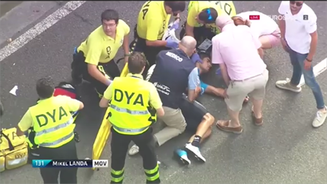 Mikel Landa sufre una fuerte caída en la Clásica de San Sebastián Mikel Landa sufre una fuerte caída en la Clásica de San Sebastián