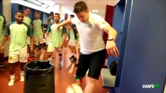 Brésil - Un survivant du crash d'avion termine le "bin challenge" de Chapecoense Brésil - Un survivant du crash d'avion termine le "bin challenge" de Chapecoense