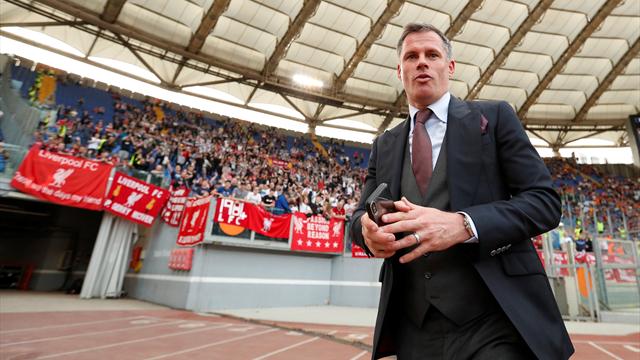 Carragher claims United's away dressing room has been 'cut in half'