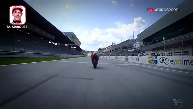 So erlebten Márquez und Lorenzo ihr Duell: Die Highlights aus der Fahrer-Perspektive So erlebten Márquez und Lorenzo ihr Duell: Die Highlights aus der Fahrer-Perspektive