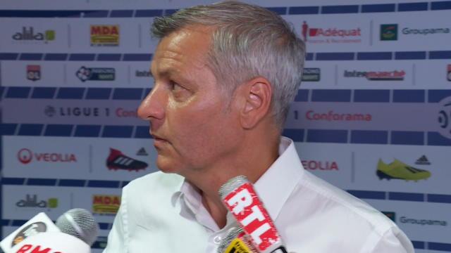 Genesio : "C'est dangereux pour la santé des joueurs" Genesio : "C'est dangereux pour la santé des joueurs"