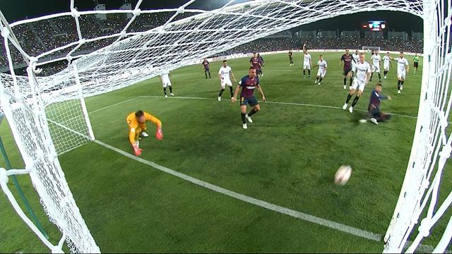 Messi centra un palo clamoroso, ma Piqué non perdona: il Barcellona pareggia 1-1 Messi centra un palo clamoroso, ma Piqué non perdona: il Barcellona pareggia 1-1