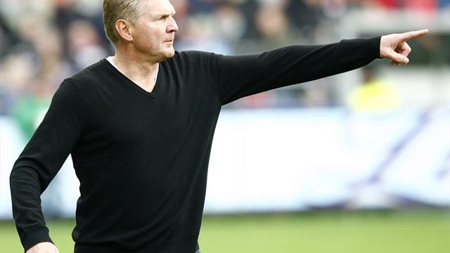 "Defensive gewinnt Titel!" Effenberg sieht BVB und Gladbach vor Bayern "Defensive gewinnt Titel!" Effenberg sieht BVB und Gladbach vor Bayern