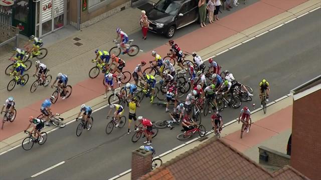Huge pile-up on Stage 5 of Binckbank Tour Huge pile-up on Stage 5 of Binckbank Tour
