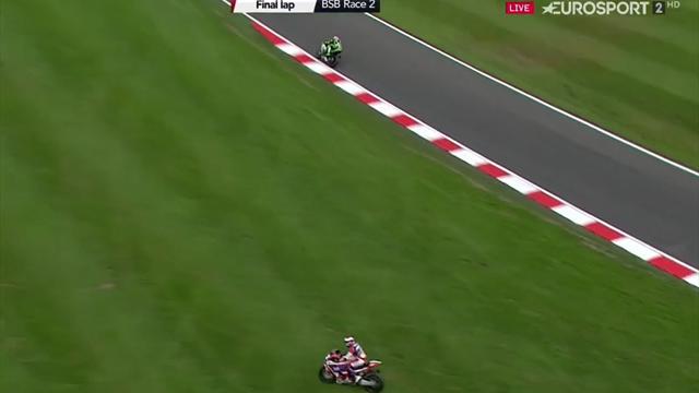 'He can't stop it!' - Dixon can't make pass on Haslam stick 'He can't stop it!' - Dixon can't make pass on Haslam stick