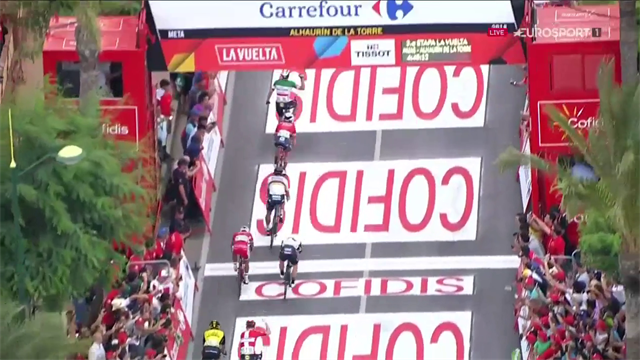 Vuelta: Clarke si aggiudica la quinta tappa, Molard nuovo leader della corsa Vuelta: Clarke si aggiudica la quinta tappa, Molard nuovo leader della corsa