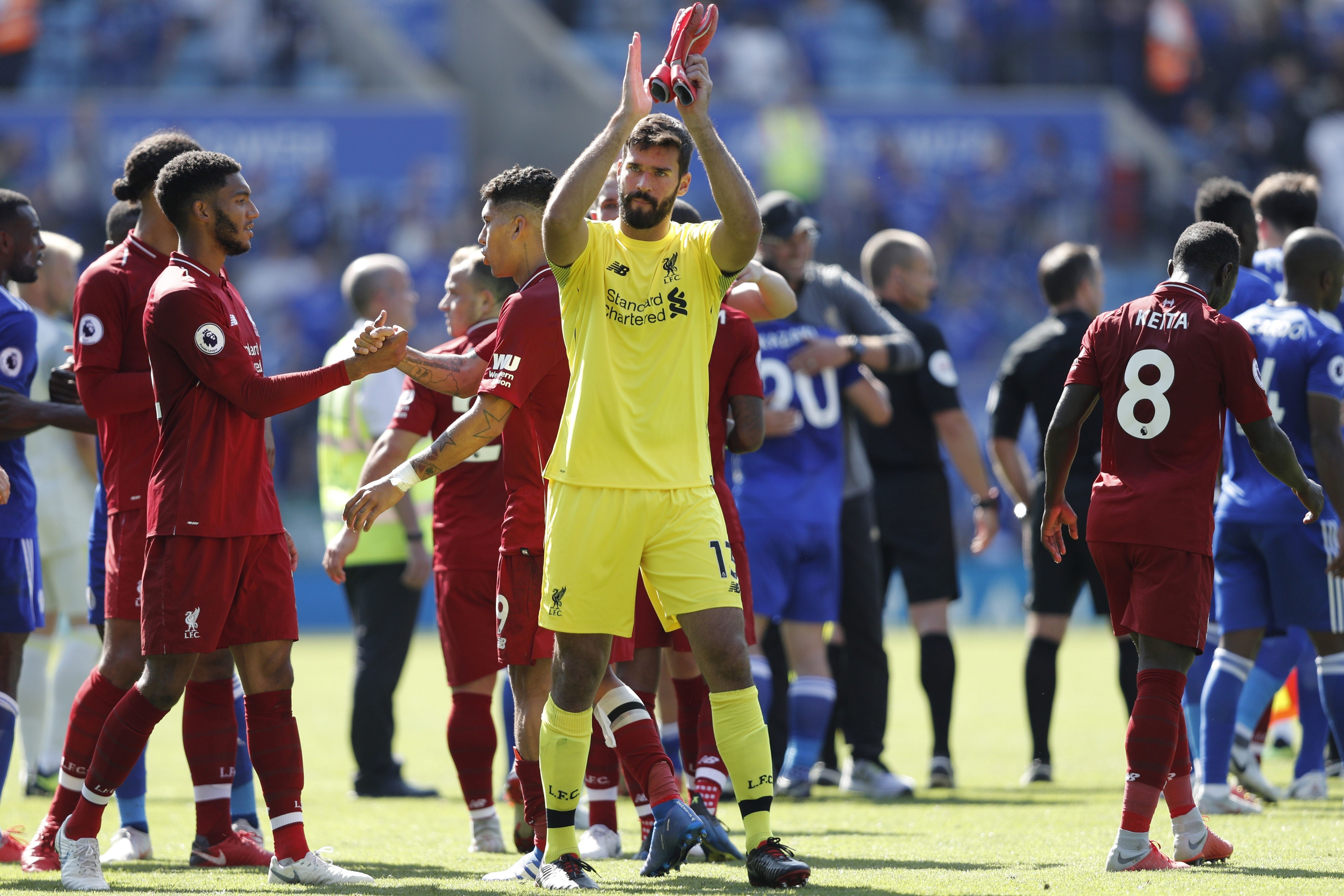 Alisson face à Leicester