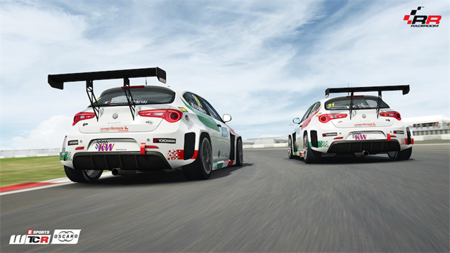 Es noche de carreras en los Esports WTCR OSCARO