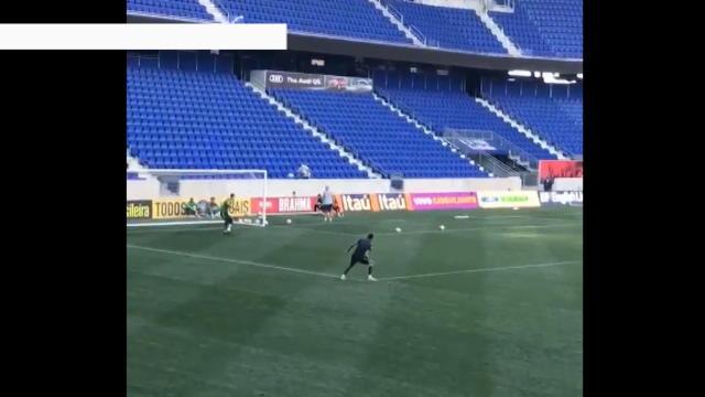 Neymar trouve la lucarne à l’entraînement… et ne manque pas de célébrer