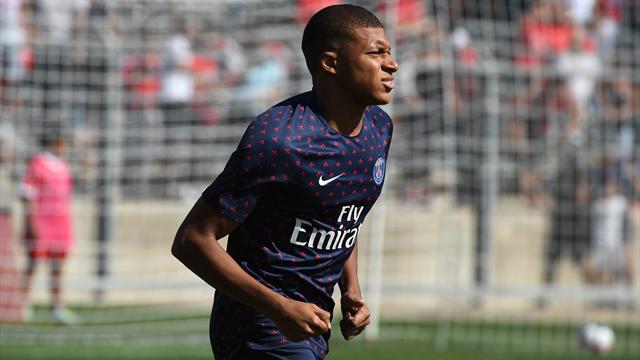 Mbappé prend trois matches
