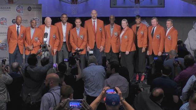 Steve Nash e Ray Allen entrano nella Hall of Fame della NBA Steve Nash e Ray Allen entrano nella Hall of Fame della NBA