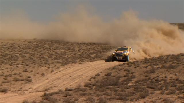 Turkmen Desert Race, l'immagine del giorno: la piana di Gamyshlyia Turkmen Desert Race, l'immagine del giorno: la piana di Gamyshlyia