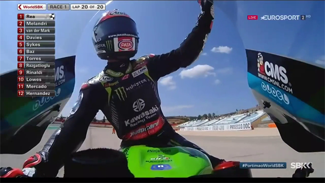 Rea è imprendibile a Portimao: ottimo secondo posto per Melandri in gara-1 Rea è imprendibile a Portimao: ottimo secondo posto per Melandri in gara-1