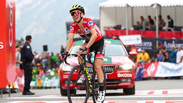 Simon Yates padrone della Vuelta! Domani la passerella a Madrid, la penultima tappa va a Mas
