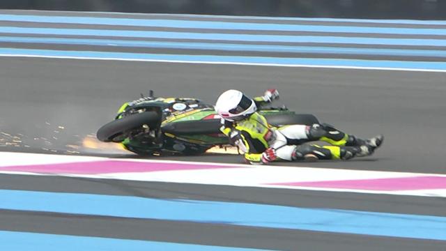 Spaventosa caduta per Boulom: la sua moto va a fuoco Spaventosa caduta per Boulom: la sua moto va a fuoco