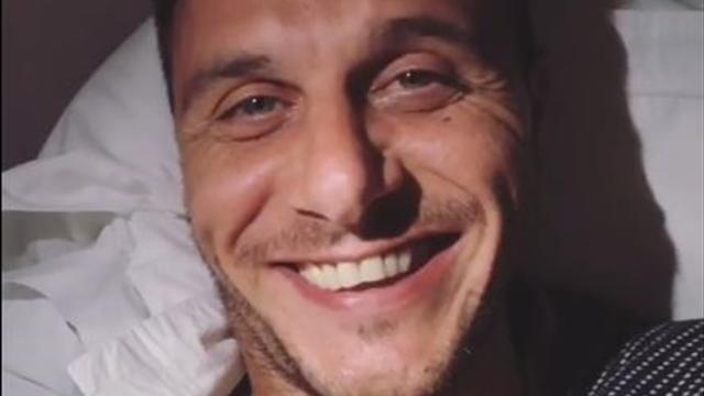 Joaquín se desvela en Grecia y se pone a contar chistes de madrugada en el hotel Joaquín se desvela en Grecia y se pone a contar chistes de madrugada en el hotel