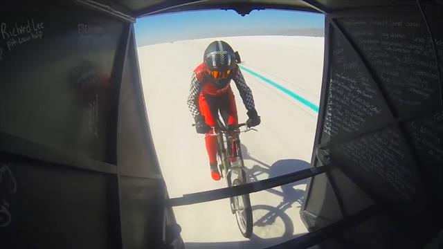 Nuevo récord del mundo de velocidad en bici... ¡Casi 300 km/h! Nuevo récord del mundo de velocidad en bici... ¡Casi 300 km/h!
